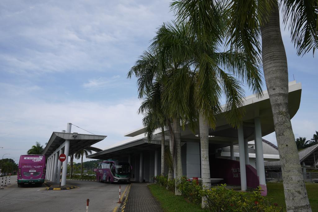 Moon Eleven Hostel Near Klia & Klia2 Szepang Kültér fotó