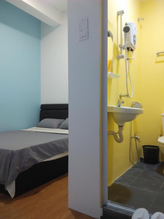 Moon Eleven Hostel Near Klia & Klia2 Szepang Kültér fotó