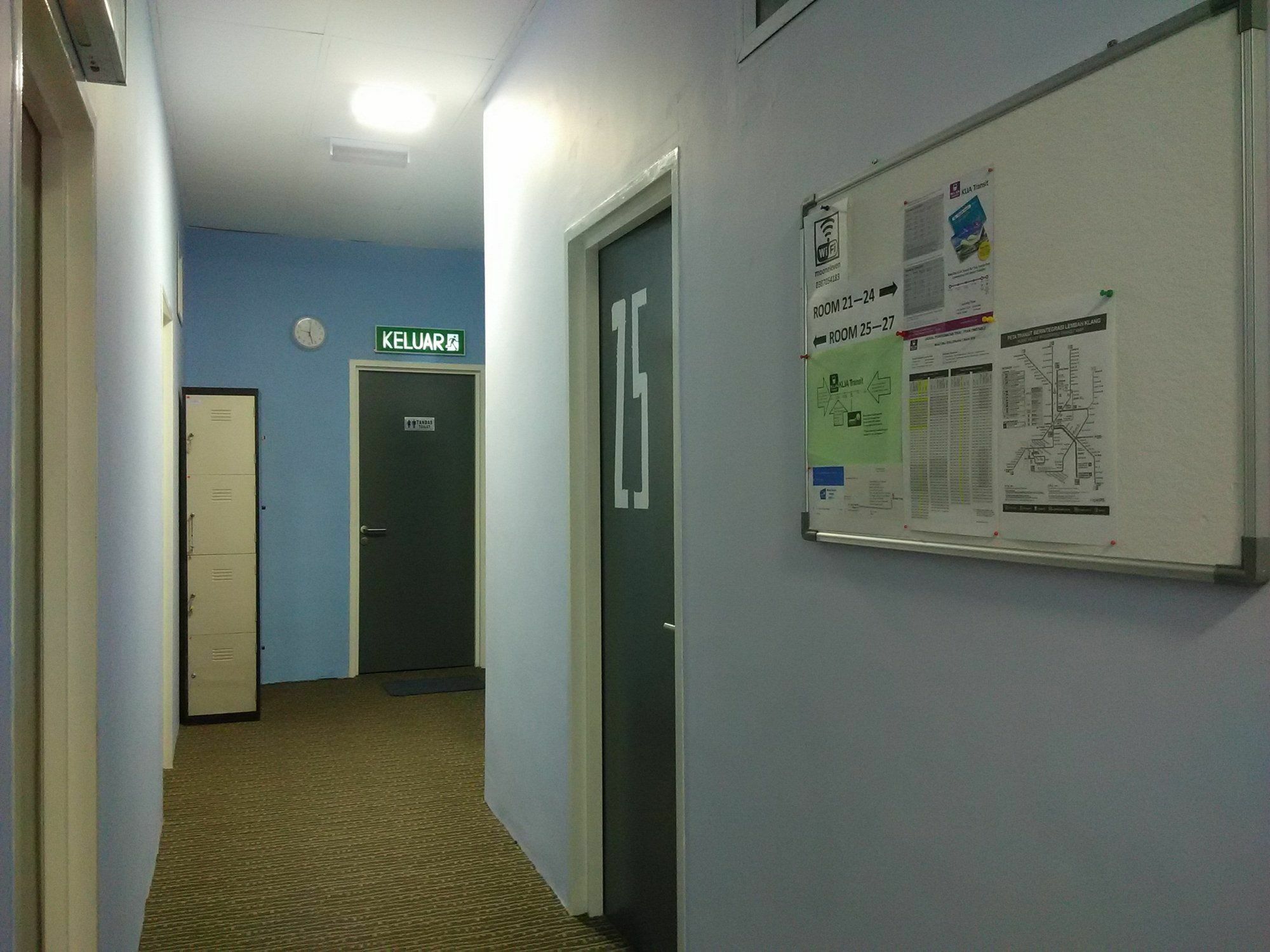 Moon Eleven Hostel Near Klia & Klia2 Szepang Kültér fotó